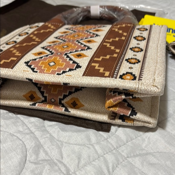 Wrangler Brown and Cream Geometric Tote Bag - Picture 4 of 5